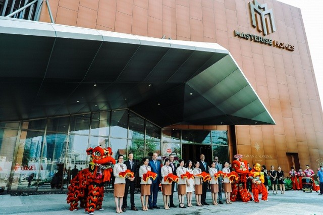 Căn hộ bàn giao đạt chuẩn hạng siêu sang dễ dàng chinh phục mọi khách hàng mua bán Căn hộ bàn giao đạt chuẩn hạng siêu sang dễ dàng chinh phục mọi khách hàng mua bán