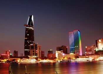 Cùng khám phá tòa Bitexco - Biểu tượng cho Sài Gòn xa hoa