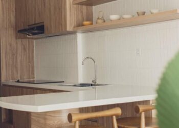 Cho thuê 2PN2WC full nội thất gỗ đẹp Vinhomes Grand Park